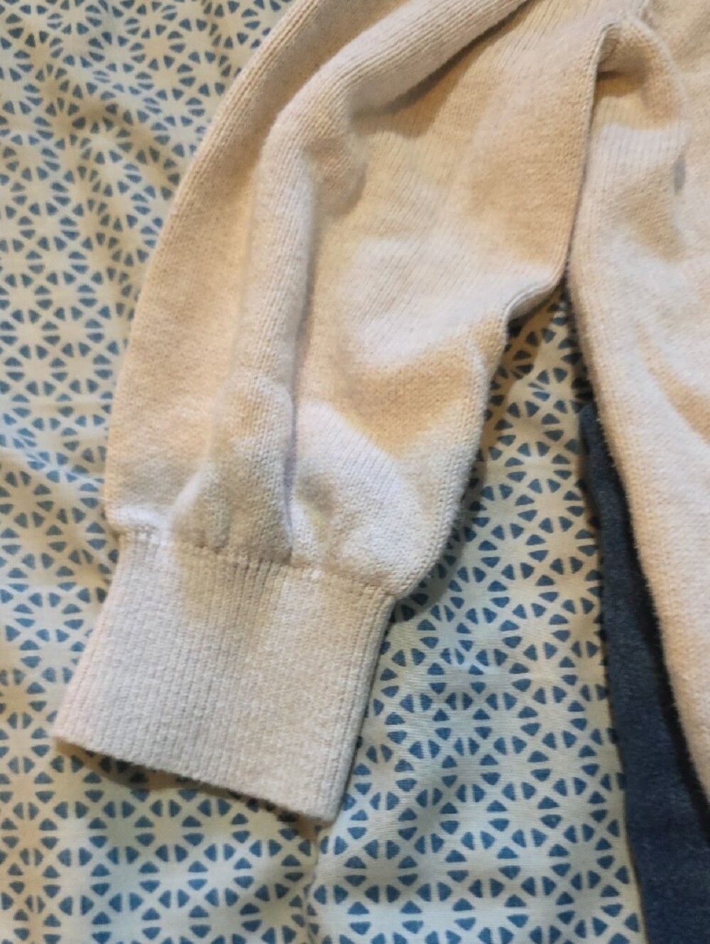 Disney Minnie Mouse Knit Pullover with Lucky Brand Jeans - Picture 4 of 12